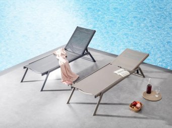 VEGAS �EZLONG